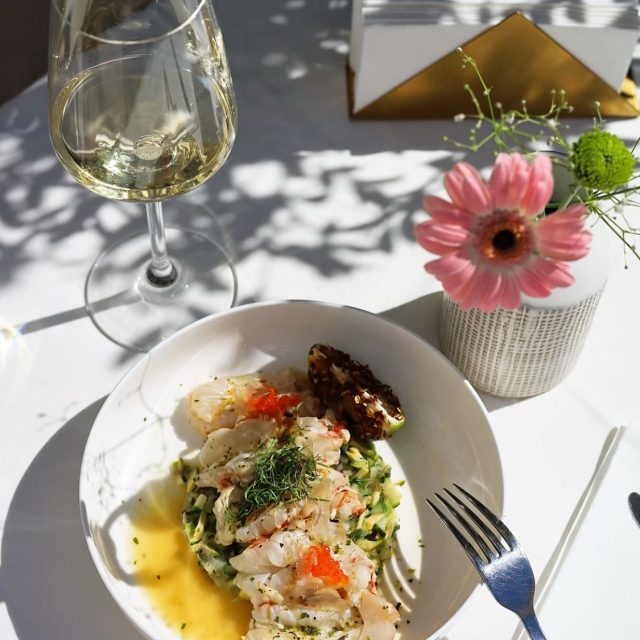 Shrimp ceviche — the hit of the new season at Salu

📍 Calle San José, 6, Benalmádena
📞 +34 951 71 57 36

#love #lovely #restaurant #benalmadena #restaurante #benalmádena #malaga #spain #dinner #wine #málaga #vino #viño #víno #benalmadenapueblo #benalmadenacosta #benalmadenabeach #benalmadenamarina #cena #food #foodlover #foodgasm #winelover #costadelsol #shrimp #ceviche #camarones #whitewine