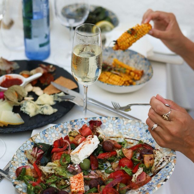 Saturdays are for long dinners.
Staying at the table, choosing wine without hurry and letting the evening take its time.

📍 Calle San José, 6, Benalmádena
📞 +34 951 71 57 36

#restaurant #benalmadena #food #wine #dinner