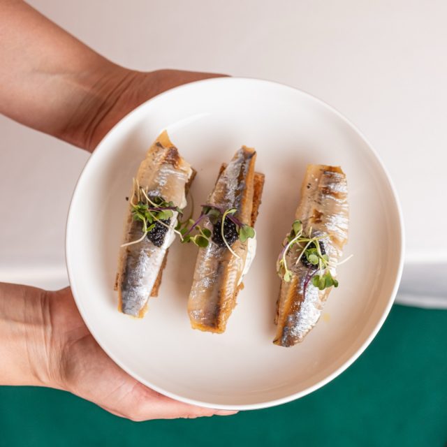 The gentle crunch of warm bread, the delicate smokiness of sardines and the clean, lightly briny taste of the sea come together in a simple combination that feels precisely balanced.

These are the kinds of dishes that set the tone for a dinner you’ll want to continue.

From there, the glass you choose makes all the difference. It can make the dish feel lighter and fresher, deeper and more насыщенное or even change the way the texture is perceived. At some point, it stops being just a starter and becomes a complete gastronomic experience built around a single flavour.

We look forward to welcoming you at @salu.restaurant

📍 Calle San José, 6, Benalmádena
📞 +34 951 71 57 36

#restaurant #benalmadena #dinner #wine #mediterraneancuisine